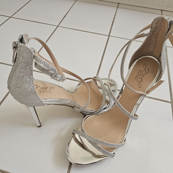 Jewel Badgley Mischka Galen Strappy Zip-Back Platform Sandals, Silver Sz 10 wed - Picture 7 of 13